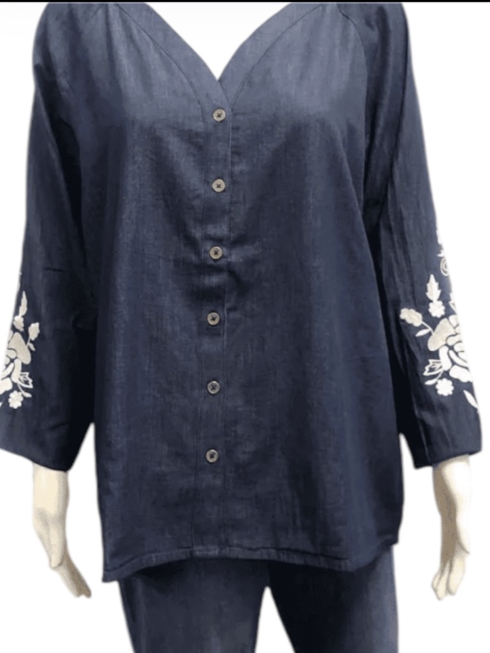 The Skyline Collection Navy Button-Front Women’s Top